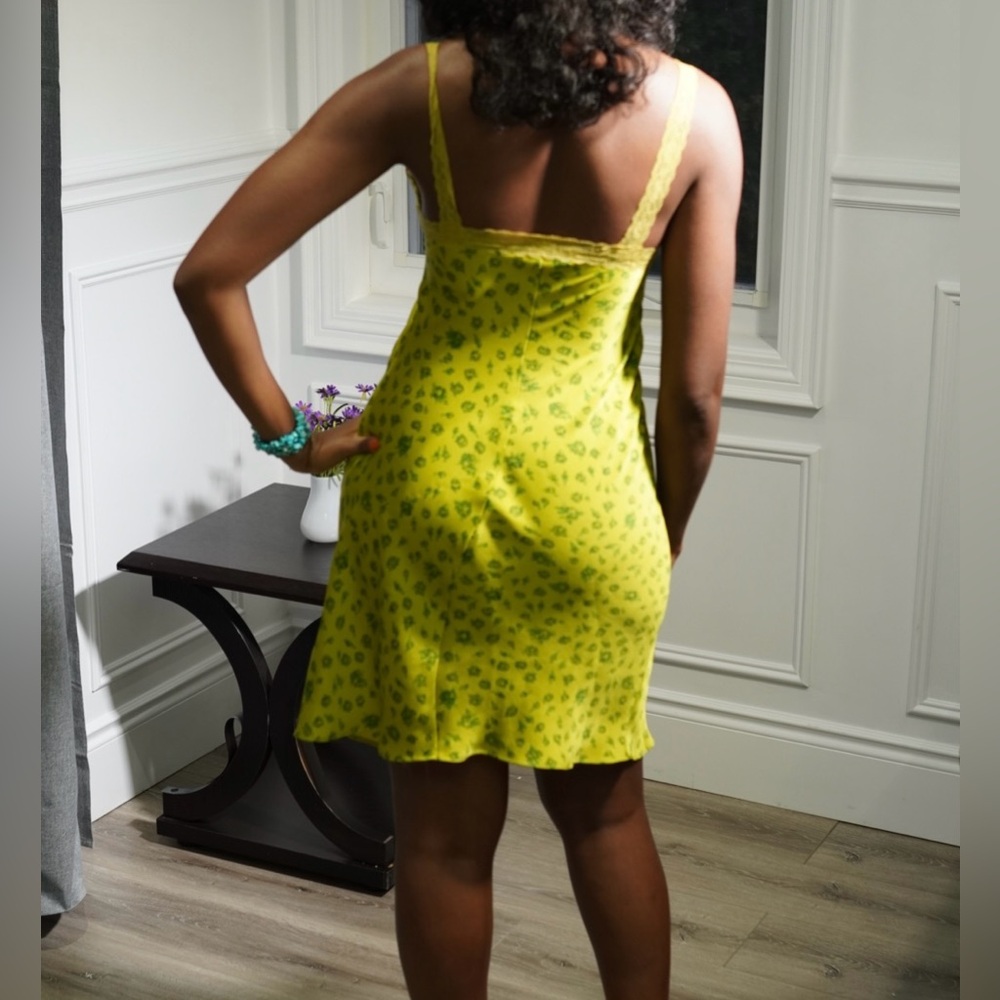 Betsey Johnson x Urban Outfitters Y2K Yellow Floral Lace Slip Dress XS - Picture 2 of 5